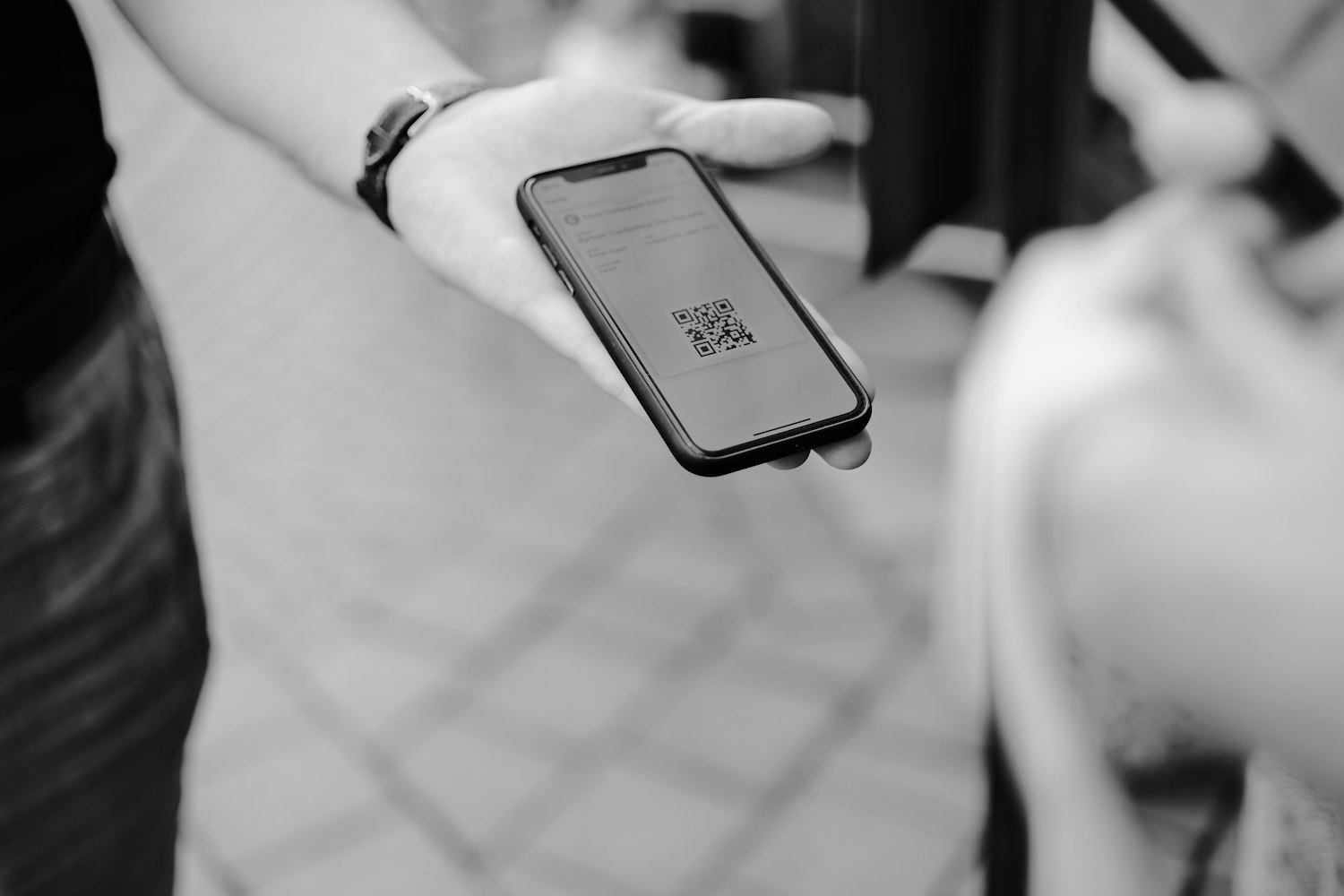 ВТБ запустил оплату по QR-коду в Индонезии и Филиппинах: как это работает